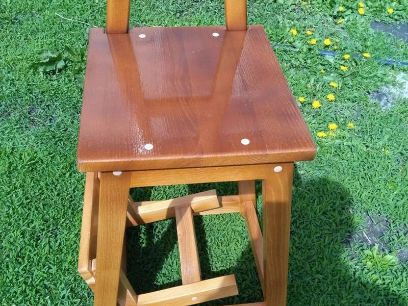 Табурет-стремянка с поручнем