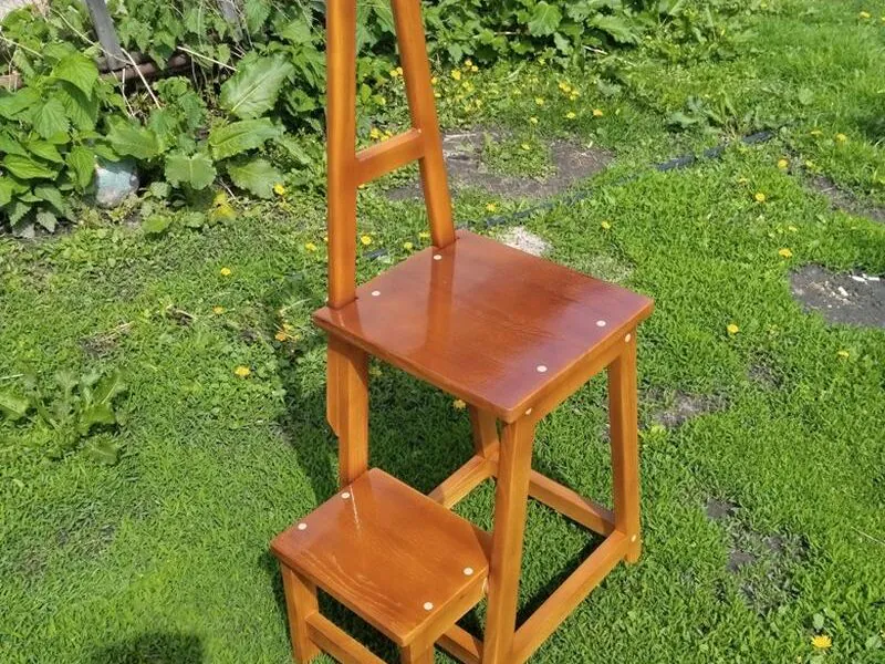 Табурет-стремянка с поручнем