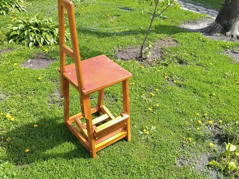 Табурет-стремянка с поручнем