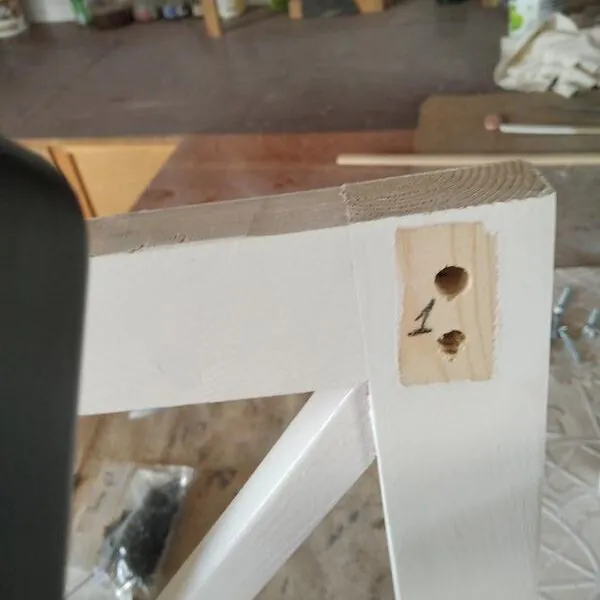 Набір кухонних табуретів.