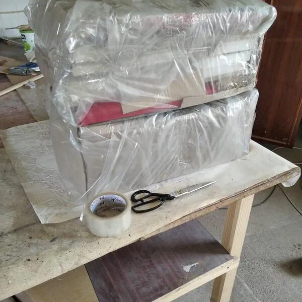 Набір кухонних табуретів.